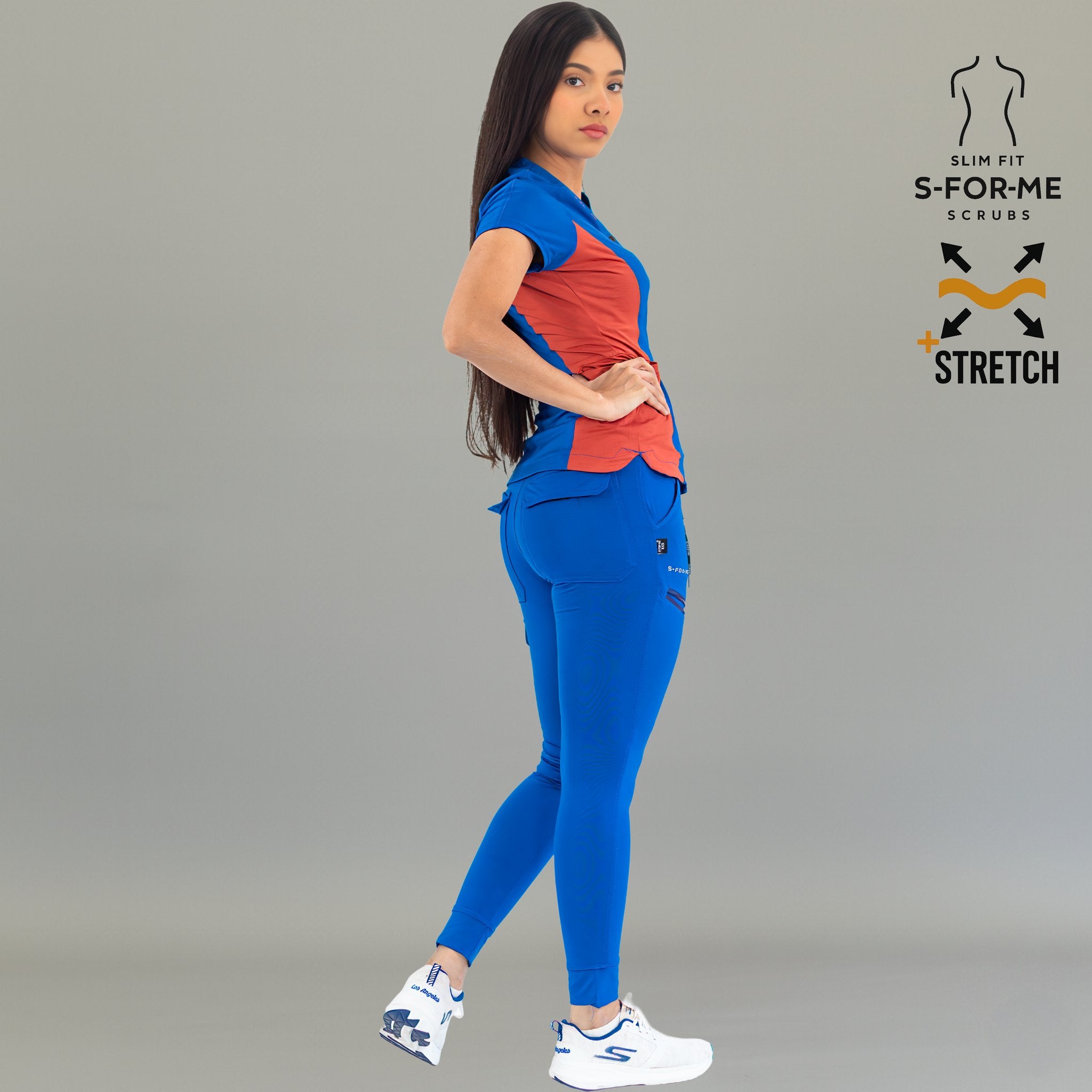 Uniforme quirúrgico mujer azul rey con jogger Super Stretch