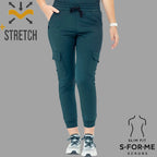 Jogger quirúrgico azul petróleo para mujer Estilo 910 Super Stretch vista principal Sandel Medica