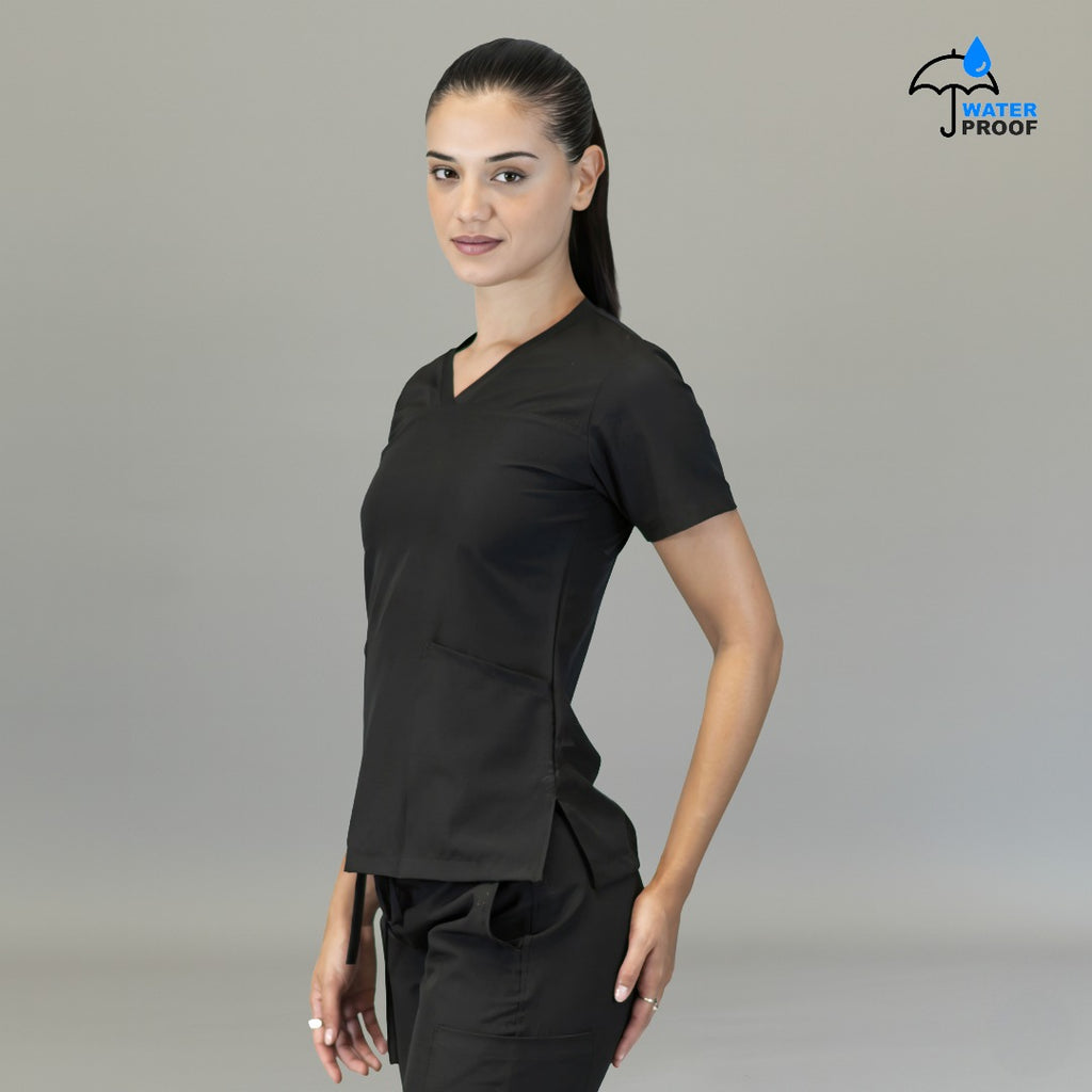 Vista lateral de filipina médica negra mujer Scrubs 515