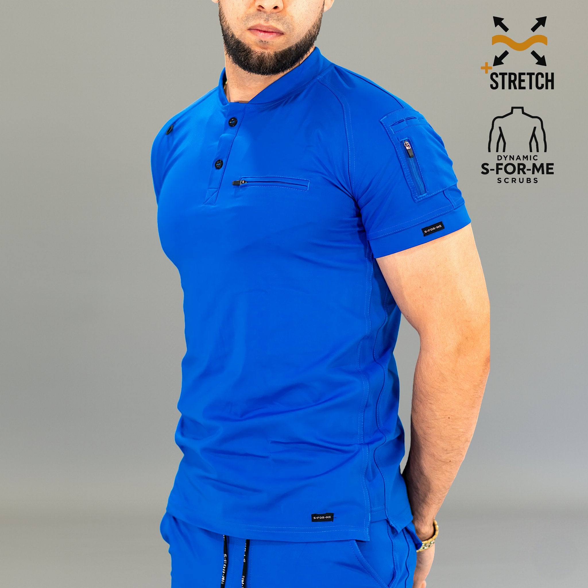 Detalle frontal de filipina quirúrgica azul rey hombre con cuello de botones