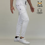 Vista lateral del jogger quirúrgico blanco hombre Super Stretch con bolsa cargo