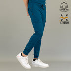 Pantalón jogger médico azul caribe para hombre corte slim