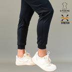 Scrub jogger negro para mujer Sandel Medica con ajuste comodo para guardias