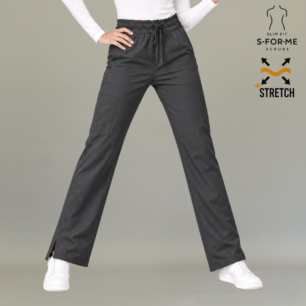 pantalon negro de mujer pose extendida