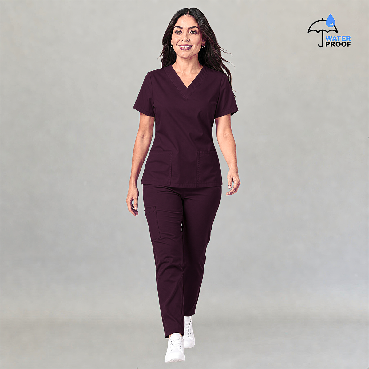Conjunto médico completo con filipina y pantalón vino cherry 502 para mujer, vista de cuerpo entero.