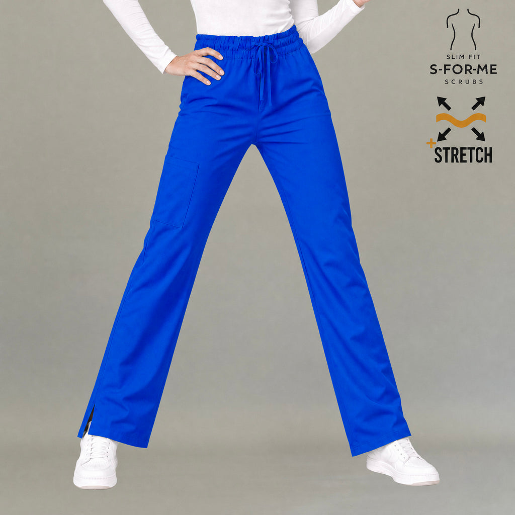 Pantalón médico Azul Rey para mujer modelo 502 relaxed vista lateral