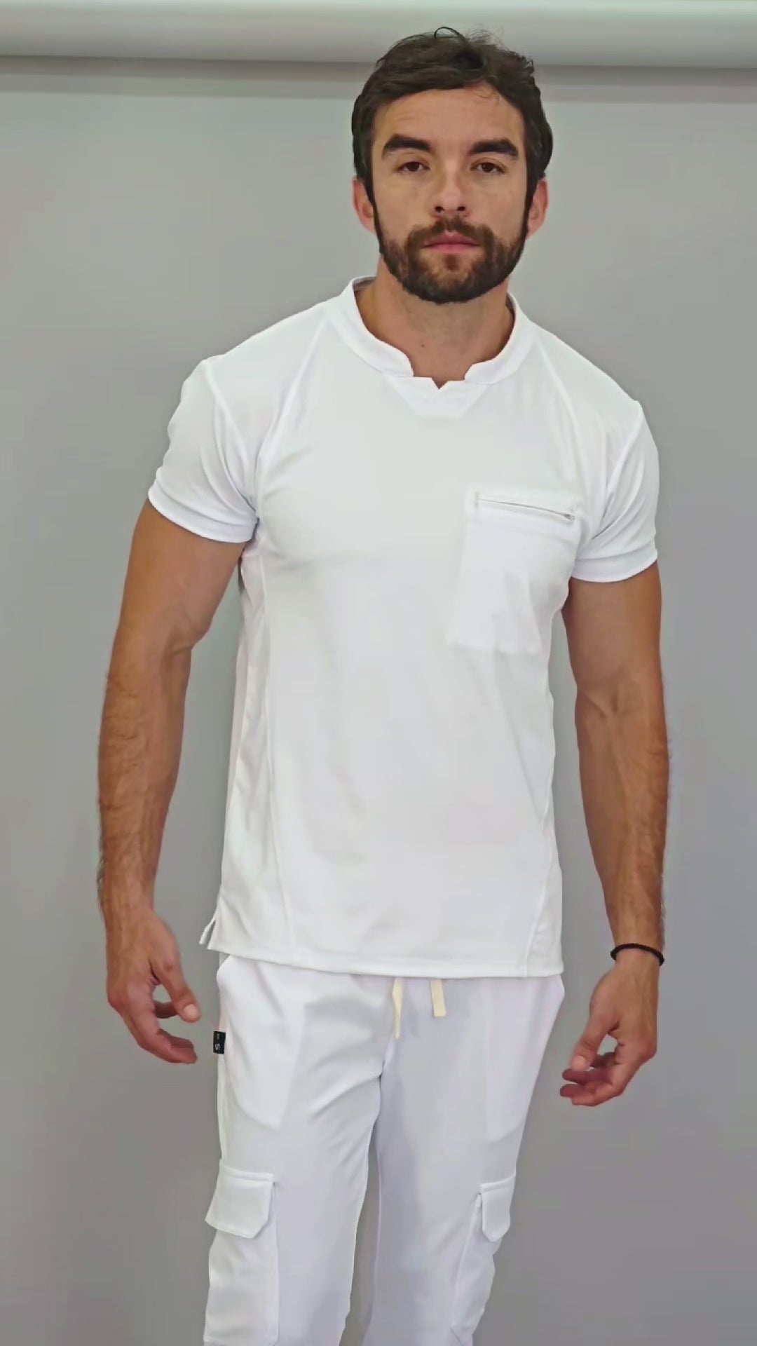 Conjunto Quirúrgico Blanco para Hombre – Estilo 910 | Super Stretch Slim Fit